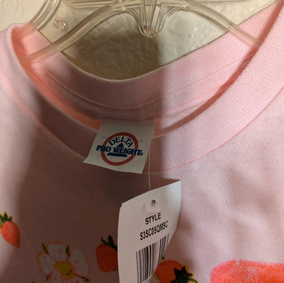 Strawberry shortcake Pink Graphic T-Shirt - Naturally Sweet nwt size medium - Picture 5 of 11